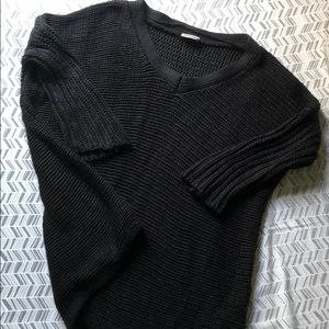 BLACK oversized sweater